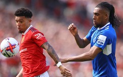 Ngoại hạng Anh: MU thắng dễ Everton, Chelsea thua đau Wolves