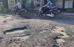 Gần 300 tuyến đường khu dân cư ở TP.HCM hư hỏng, ai sửa chữa?