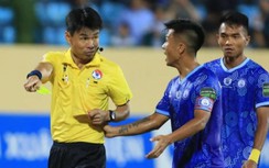Trọng tài V-League và VAR… lương tâm
