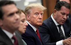 Ông Trump: "Nhân viên tòa án khóc và xin lỗi khi tôi ra tòa"