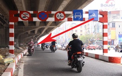 Xe máy đua nhau đi ngược chiều ở làn mới mở trên đường Nguyễn Xiển