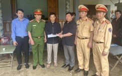 Thăm hỏi, hỗ trợ nạn nhân tử vong và bị thương vụ lật xe chở gỗ ở Bắc Kạn