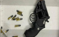 Phát hiện súng ngắn và 10 viên đạn gửi qua sân bay Đà Nẵng