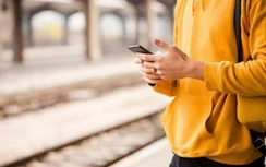 Đường sắt Anh kêu gọi hành khách không xem phim khiêu dâm trên tàu