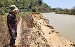Tàu hút cát khiến sông sạt lở, dân mất đất: UBND huyện nói gì?