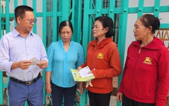 Nữ sinh chăm 2 em ở Lâm Đồng nguy cơ mất cả hai chân vì xe tải cán