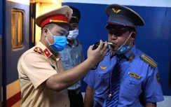 Tăng cường kiểm tra nồng độ cồn của lái tàu hoả dịp 30/4