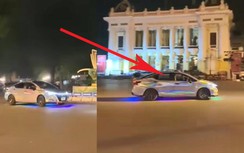 Clip: Ô tô chạy nhanh, suýt đâm xe máy trước khi drift ở cửa Nhà hát Lớn