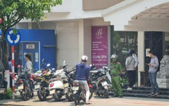 Truy tìm đối tượng cầm súng, roi điện cướp ngân hàng ở Đà Nẵng