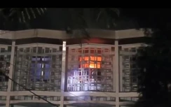 Cháy lớn tại trụ sở một phòng giáo dục ở Quảng Ngãi