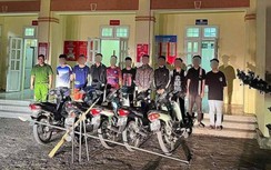 Cầm dao phóng lợn tìm "đối thủ", nhóm thanh niên gặp ngay công an