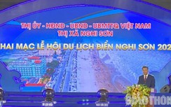 Du khách đổ về khai hội du lịch biển Nghi Sơn 2023