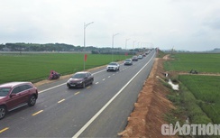 Cao tốc Mai Sơn - QL45 nhộn nhịp phương tiện trước kỳ nghỉ lễ