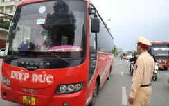 Lỗi nồng độ cồn, hơn 2.200 tài xế phải vẫy xe về nhà trong ngày đầu nghỉ lễ