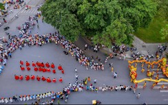 Quảng diễn đường phố - bữa tiệc nghệ thuật tại Festival nghề trên đất Cố đô