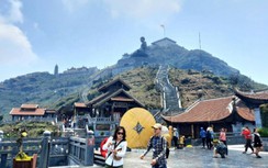 Khách Trung Quốc đến ồ ạt dịp 30/4, du lịch Việt cán mốc 50% kế hoạch 2023