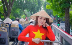 Du khách thích thú ngắm TP.HCM đẹp khác lạ từ xe buýt 2 tầng