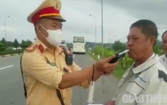 Nhiều tài xế dính nồng độ cồn vào sáng sớm vì dư âm uống từ hôm trước