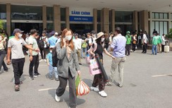 Cả chục nghìn khách theo tàu về Thủ đô sau kỳ nghỉ lễ 30/4