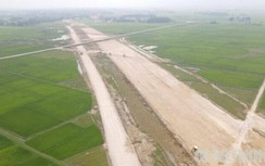 Bàn giao gần 600km mặt bằng cao tốc Bắc - Nam giai đoạn 2