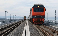 Video: Nga thần tốc khôi phục cầu Crimea sau vụ đánh bom