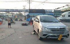 Video TNGT 10/5: Va chạm với xe 7 chỗ, nam thanh niên đi xe máy tử vong