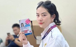 Nữ tình nguyện viên SEA Games 32 gây thương nhớ với vẻ ngoài xinh như mộng