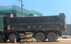 Xe cơi thùng, chở có ngọn rầm rộ ra vào dự án Nhiệt điện Vũng Áng 2