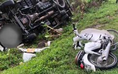 Tai nạn với xe tải trên đường đi học về, 2 nữ sinh tử vong thương tâm