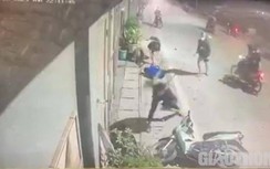 Truy tìm nhóm thanh niên chém người như chém chuối sau tai nạn