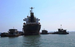 Nạo vét chưa đầy 1 năm, luồng Cửa Việt đã bồi lắng