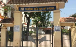 Nữ sinh lớp 5 ở Hà Nội bị nhóm bạn bắt tự lột đồ, quỳ xin lỗi