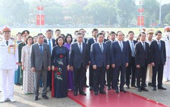 Lãnh đạo Đảng và Nhà nước vào Lăng viếng Chủ tịch Hồ Chí Minh