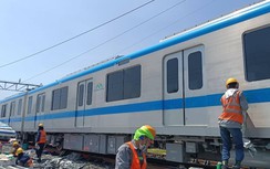 Tăng cường dây thép gai bảo vệ đoàn tàu metro sau 2 lần bị vẽ bậy