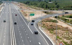 Video: Nườm nượp ô tô đi cao tốc Vĩnh Hảo - Phan Thiết ngày đầu thông xe
