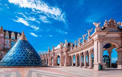 Bà Nà Hills hút du khách với những công trình mang vẻ đẹp siêu thực