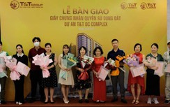 Cư dân T&T DC Complex nhận giấy chứng nhận quyền sử dụng đất