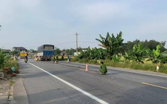 Video TNGT 24/5: Bị xe tải tông trúng, một phụ nữ khiếm thị tử vong