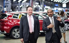 Đại sứ Mỹ thăm nhà máy Ford Hải Dương