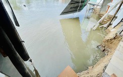 Hậu Giang liên tiếp xảy ra sạt lở, hơn 92m2 đất bất ngờ sụp xuống sông
