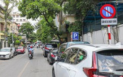 Hà Nội: Biển báo đỗ xe ngày chẵn, lẻ bị "vô hiệu hoá"