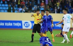 Trọng tài khiến V-League dậy sóng nhận cái kết đắng