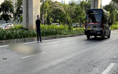 Video TNGT 30/5: Xe ô tô limousine tông tử vong cụ bà 70 tuổi đang đi bộ