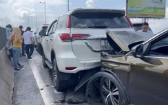 Tai nạn liên hoàn giữa 5 ô tô trên cao tốc TP.HCM - Long Thành - Dầu Giây