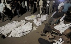 Ám ảnh cảnh tượng thi thể đặt tạm trên đường ray sau tai nạn ở Ấn Độ