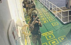 Video đặc nhiệm Italy trấn áp nhóm cướp, giải thoát tàu hàng