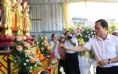 Phó Thủ tướng thăm, viếng các nạn nhân vụ nổ súng ở Đắk Lắk