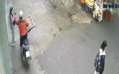 Nữ sinh viên chạy bộ đuổi theo tên cướp điện thoại trên đường phố