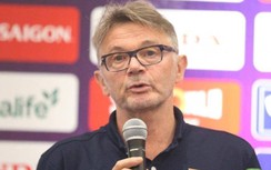 HLV Troussier có hành động khiến Quang Hải mở cờ trong bụng