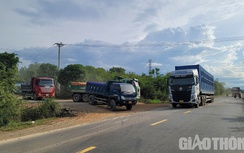 Khánh Hòa: Mỏ đất vừa bị rào đường nối chui, chính quyền lại xin mở tạm